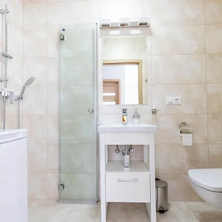 6m W Cenie Basen, Jacuzzi, Silownia, Sala Zabaw, Free Private Parking, Park Rozrywki Hossoland 30 Minut Rewal