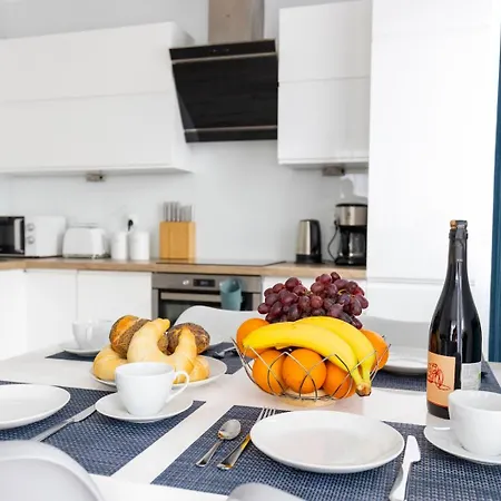 6m W Cenie Basen, Jacuzzi, Silownia, Sala Zabaw, Free Private Parking, Park Rozrywki Hossoland 30 Minut Apartmán