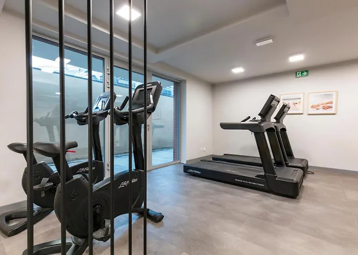 公寓 6m W Cenie Basen, Jacuzzi, Silownia, Sala Zabaw, Free Private Parking, Park Rozrywki Hossoland 30 Minut 里沃